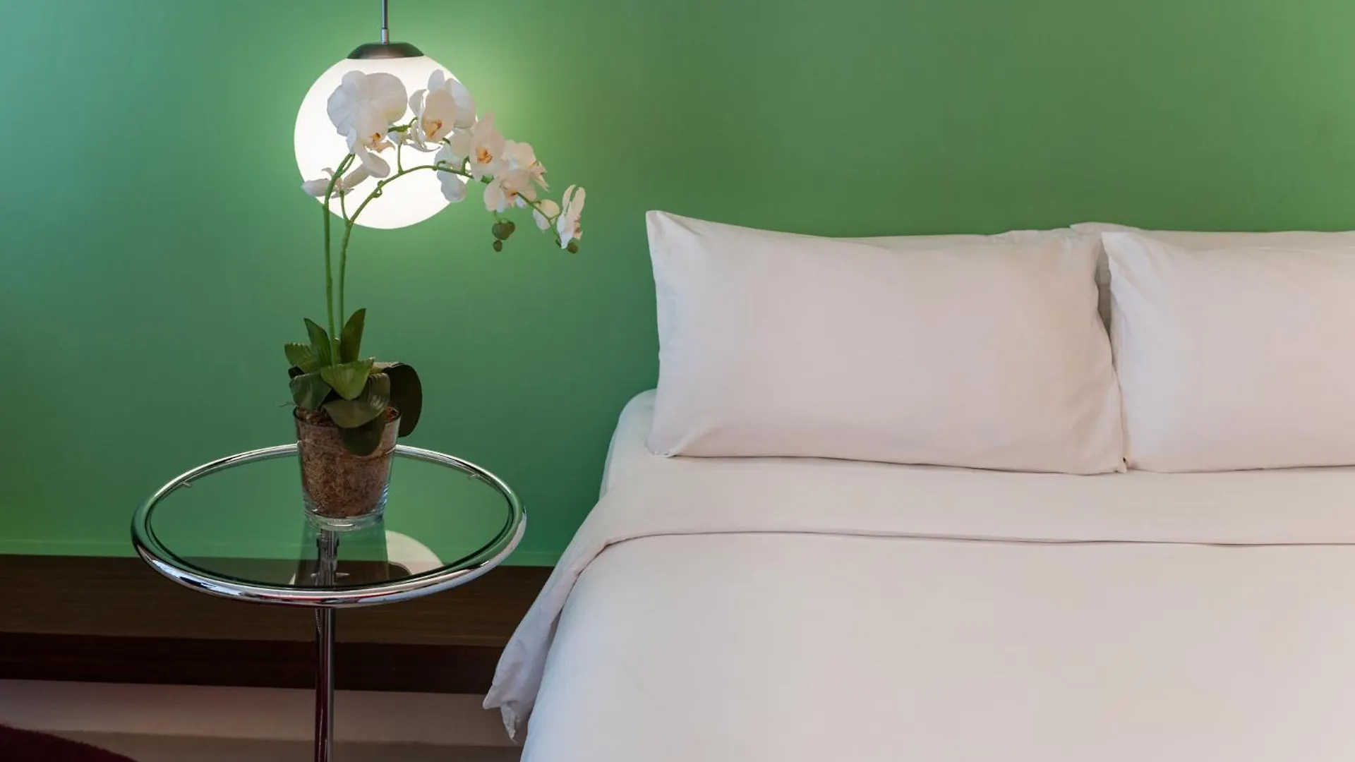 The Picasso Boutique Serviced Residences Managed By Hii Makati City Hotel