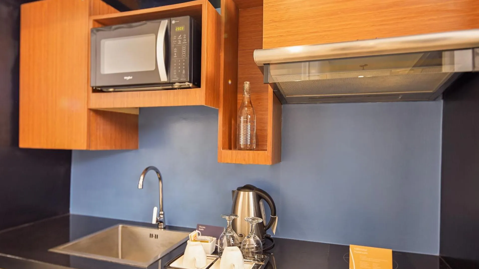 The Picasso Boutique Serviced Residences Managed By Hii Makati City Hotell