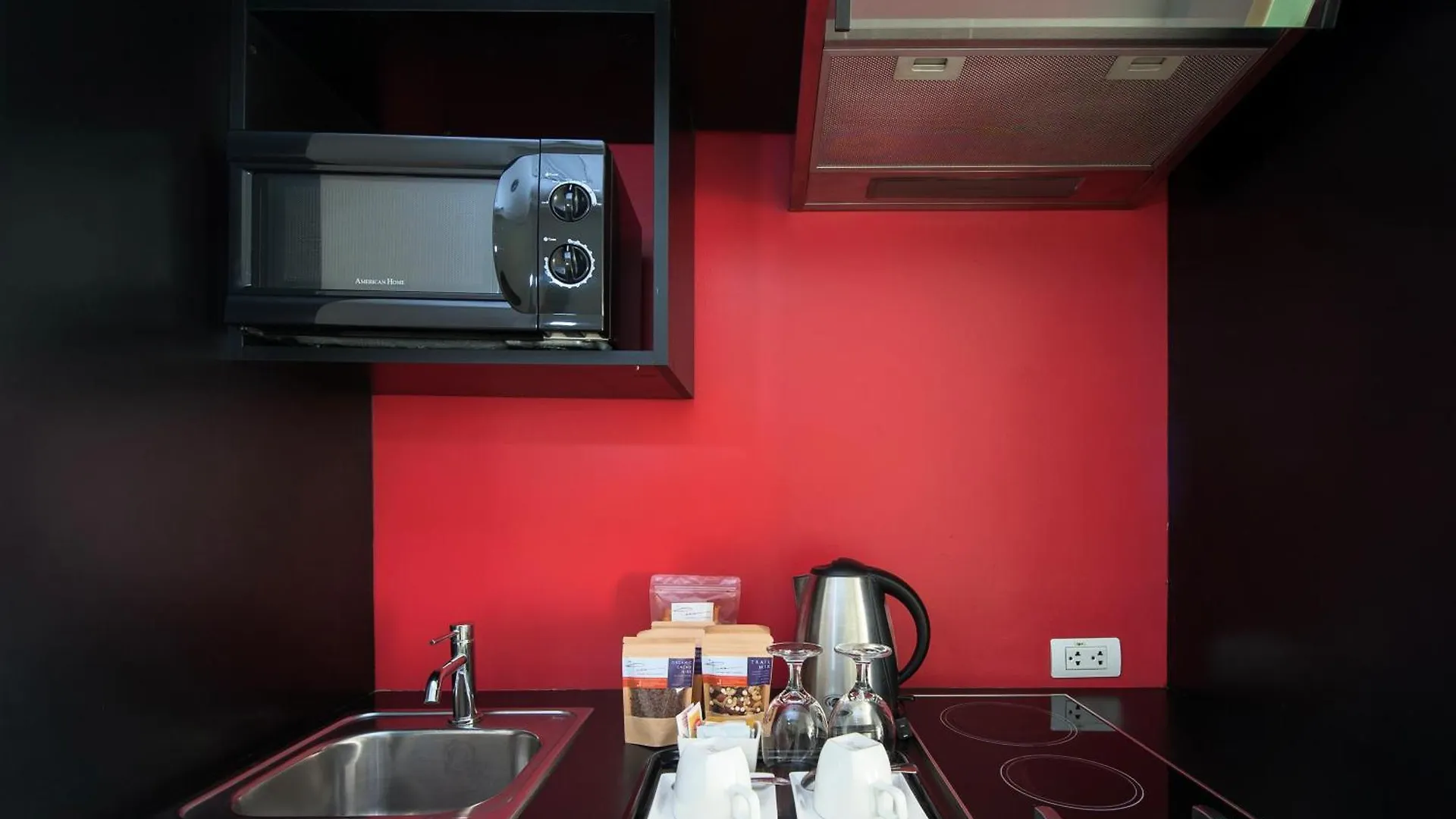 The Picasso Boutique Serviced Residences Managed By Hii Makati City